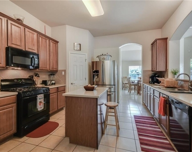 4490 Heritage Well Ln - Photo Thumbnail 10