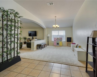 4490 Heritage Well Ln - Photo Thumbnail 4