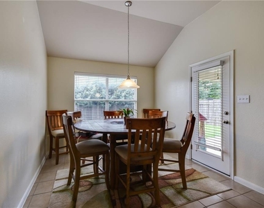 4490 Heritage Well Ln - Photo Thumbnail 14