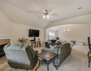 4490 Heritage Well Ln - Photo Thumbnail 9