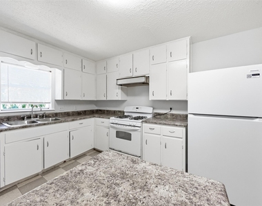 5400 Harmon Ave - Photo Thumbnail 7