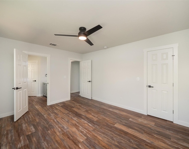 109 Elizabeth Dr - Photo Thumbnail 14