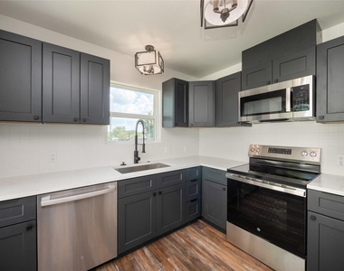 109 Elizabeth Dr - Photo Thumbnail 9