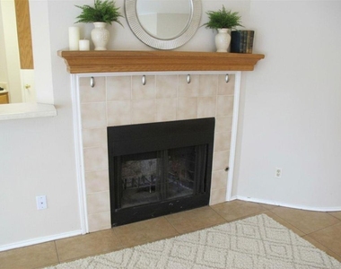 1301 Texas Oak Way - Photo Thumbnail 6