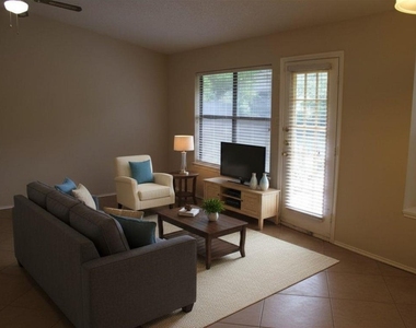 1301 Texas Oak Way - Photo Thumbnail 5