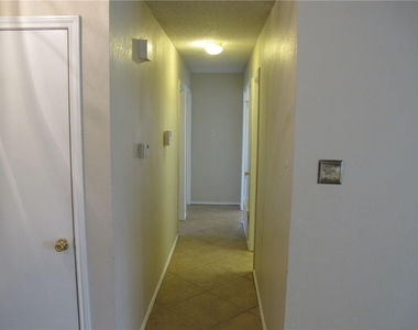 1301 Texas Oak Way - Photo Thumbnail 13