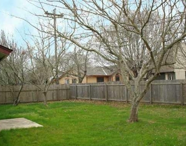1301 Texas Oak Way - Photo Thumbnail 14