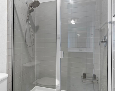 724 Landing Ln - Photo Thumbnail 29