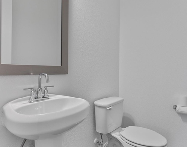 724 Landing Ln - Photo Thumbnail 21