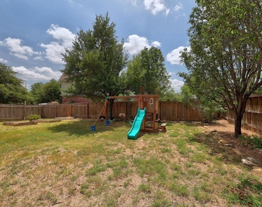 1305 Horseshoe Ranch Dr - Photo Thumbnail 30