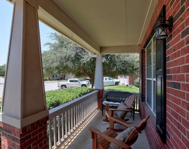 1305 Horseshoe Ranch Dr - Photo Thumbnail 4