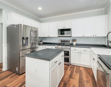 1305 Horseshoe Ranch Dr - Photo Thumbnail 12