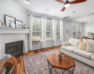 1305 Horseshoe Ranch Dr - Photo Thumbnail 9
