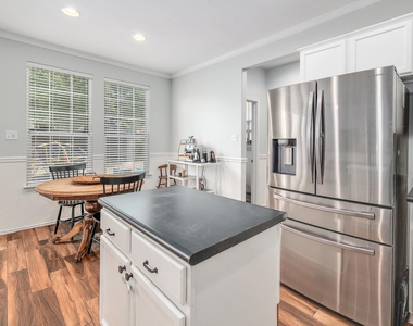 1305 Horseshoe Ranch Dr - Photo Thumbnail 15