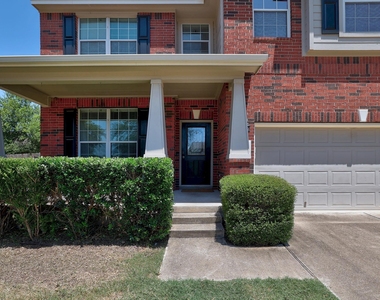 1305 Horseshoe Ranch Dr - Photo Thumbnail 2