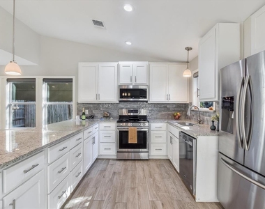 10310 Bilbrook Pl - Photo Thumbnail 11