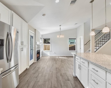 10310 Bilbrook Pl - Photo Thumbnail 9