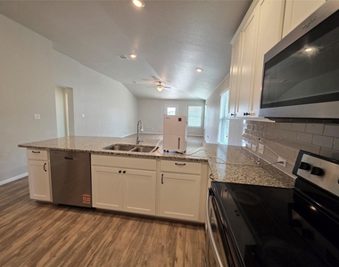 19024 Kimberlite Dr - Photo Thumbnail 16