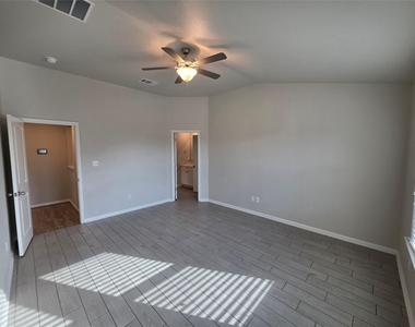 19024 Kimberlite Dr - Photo Thumbnail 21