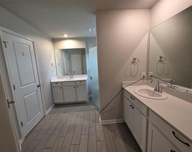 19024 Kimberlite Dr - Photo Thumbnail 25
