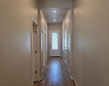 19024 Kimberlite Dr - Photo Thumbnail 5