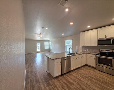 19024 Kimberlite Dr - Photo Thumbnail 15