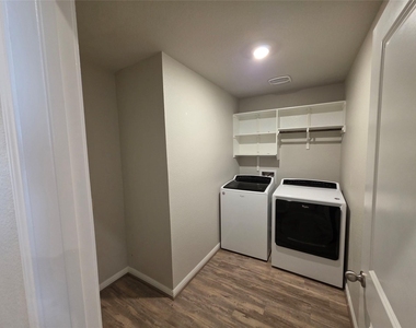 19024 Kimberlite Dr - Photo Thumbnail 8