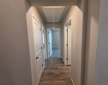 19024 Kimberlite Dr - Photo Thumbnail 9