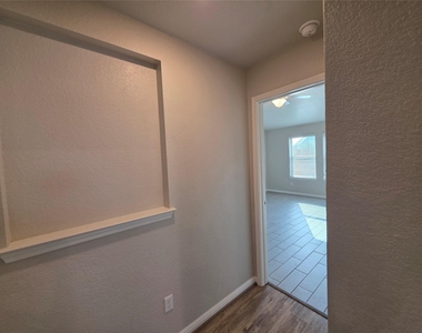 19024 Kimberlite Dr - Photo Thumbnail 20