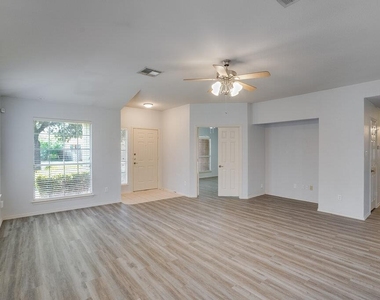 3310 Zinfandel Ln - Photo Thumbnail 9