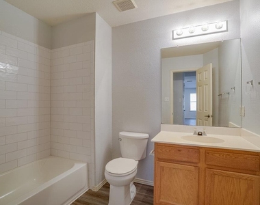 3310 Zinfandel Ln - Photo Thumbnail 13