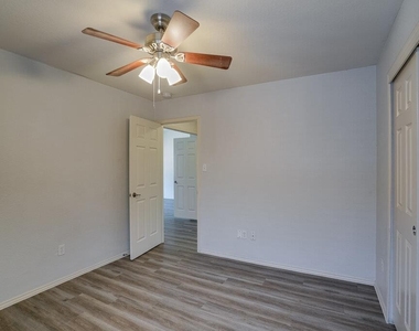 3310 Zinfandel Ln - Photo Thumbnail 18