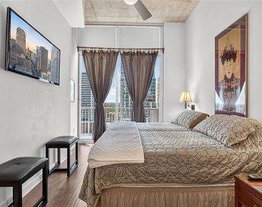 360 Nueces St - Photo Thumbnail 12