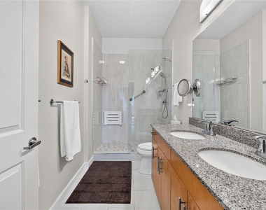 360 Nueces St - Photo Thumbnail 17