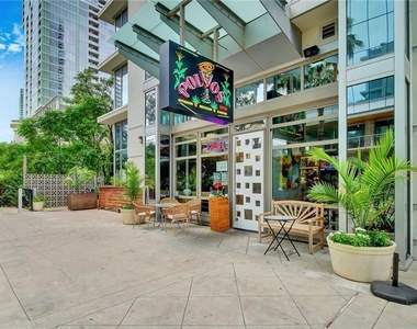 360 Nueces St - Photo Thumbnail 38