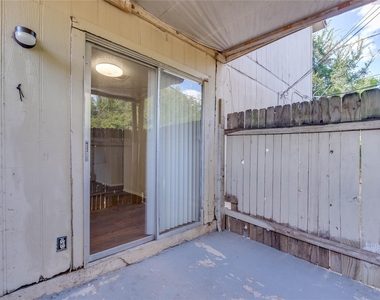 11907 Alpheus Ave - Photo Thumbnail 21