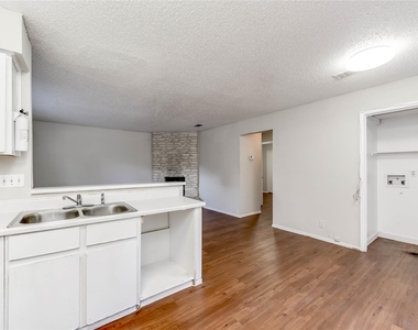 11907 Alpheus Ave - Photo Thumbnail 11