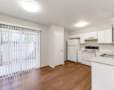 11907 Alpheus Ave - Photo Thumbnail 6