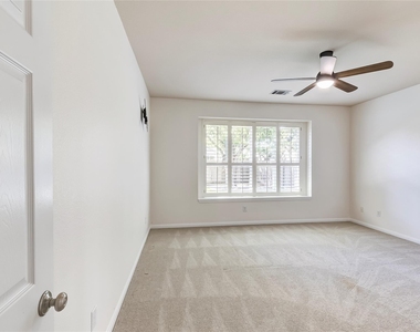15617 Pumpkin Ridge Dr - Photo Thumbnail 15