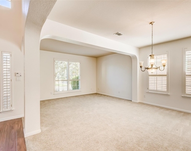 15617 Pumpkin Ridge Dr - Photo Thumbnail 4