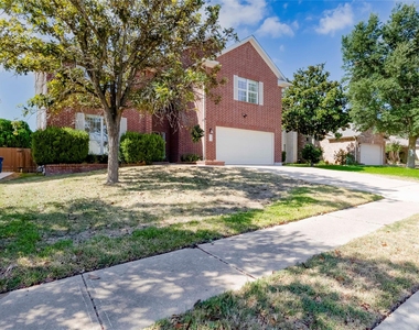 15617 Pumpkin Ridge Dr - Photo Thumbnail 2
