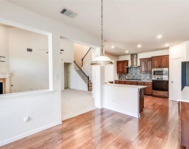 15617 Pumpkin Ridge Dr - Photo Thumbnail 12