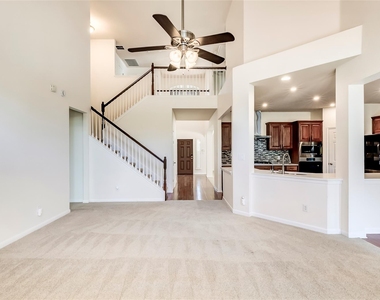 15617 Pumpkin Ridge Dr - Photo Thumbnail 6