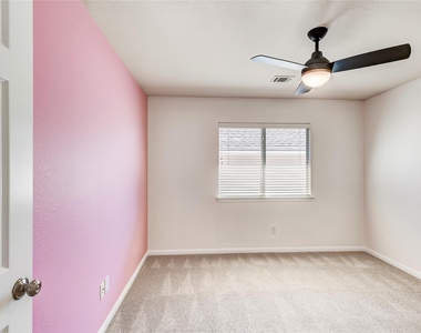 15617 Pumpkin Ridge Dr - Photo Thumbnail 27