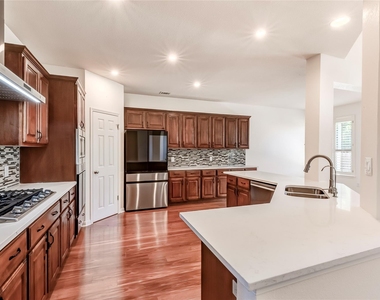 15617 Pumpkin Ridge Dr - Photo Thumbnail 8
