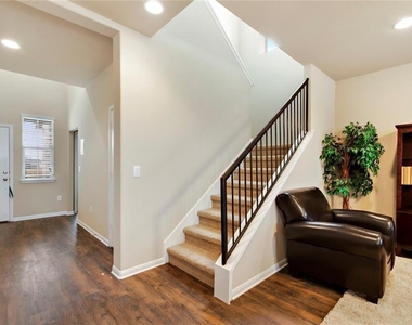944 Palo Duro Dr - Photo Thumbnail 21