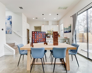 2501 E 4th St - Photo Thumbnail 9
