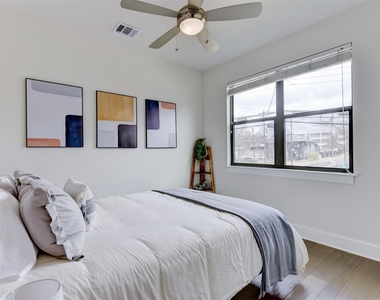 2501 E 4th St - Photo Thumbnail 19