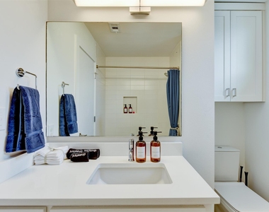 2501 E 4th St - Photo Thumbnail 21