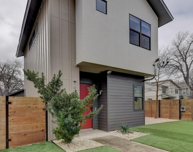 2501 E 4th St - Photo Thumbnail 1